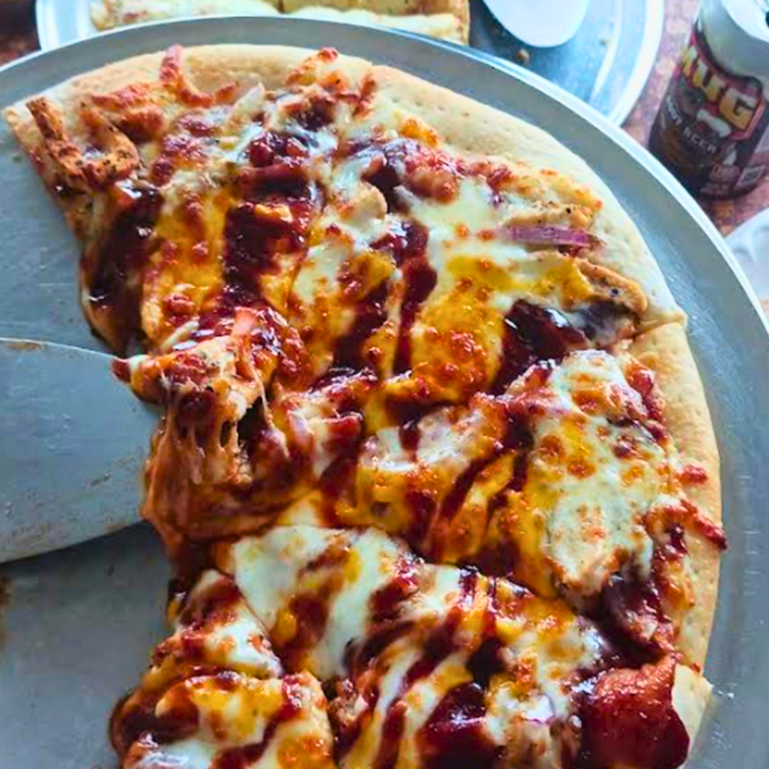 fatzos pizza bbq chicken pizza